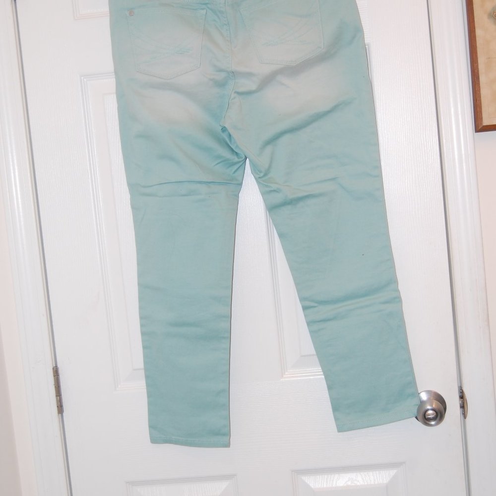 Simply Vera Vera Wang Women's Turquoise/Aqua Faded Skinny Ankle Jeans Size 10 - Picture 3 of 16